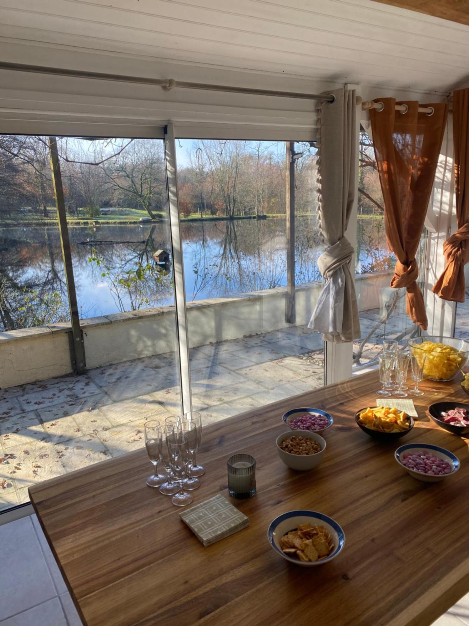 La Petite Maison Au Bord De L'Etang Chirac  Dış mekan fotoğraf